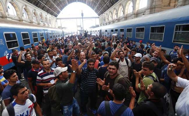 Migrants Protest as Hungary Shutters Budapest Train Station