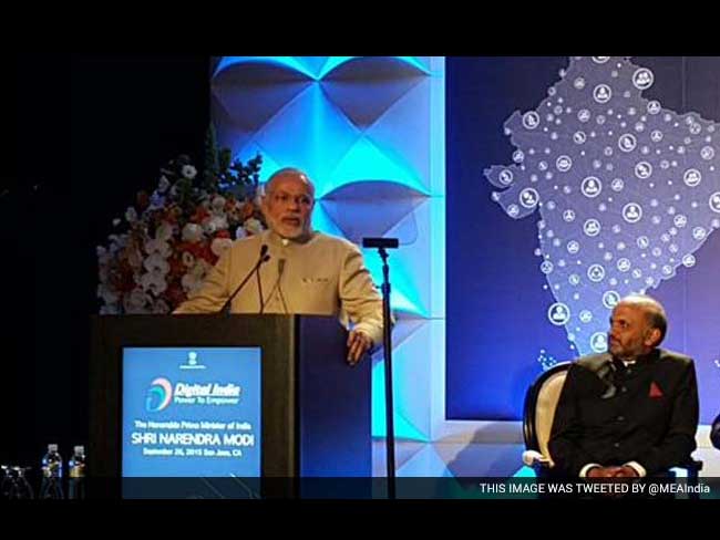 ट्विटर ने सबको 'रिपोर्टर' बना दिया है : पीएम नरेंद्र मोदी की 'चुटकियों' पर लगे ठहाके