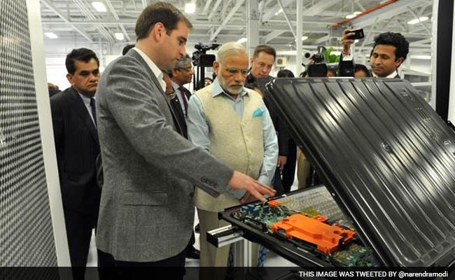 PM Modi Shows Keen Interest in Using Tesla's Powerwall Technology