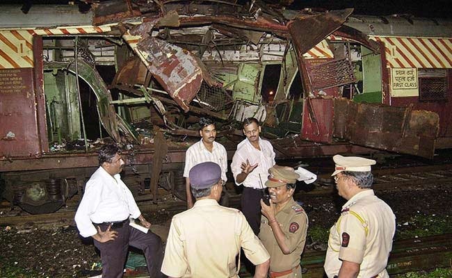 मुंबई : 7/11 लोकल ट्रेन धमाकों के मामले में 5 को फांसी, 7 को उम्रकैद