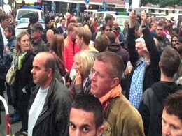 Germans Welcome Refugees With Open Arms in Munich Germans Welcome Refugees With Open Arms in Munich