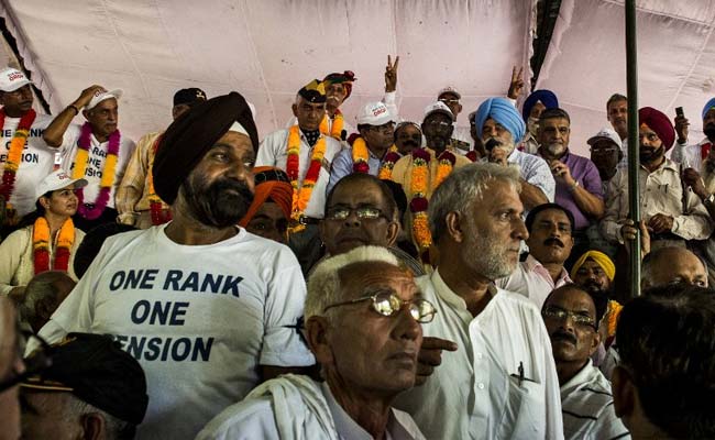 'चिदंबरम ने 2014 में कैबिनेट की सिफारिश के बिना दिया OROP पर बयान' : केंद्र ने SC में किया अपना बचाव