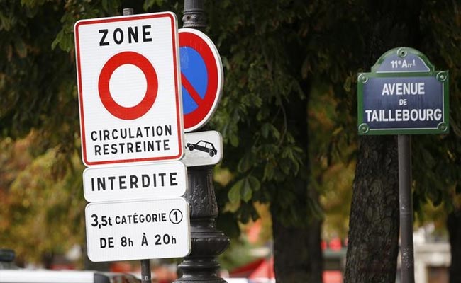 Paris Goes Car-Free For a Day Tomorrow