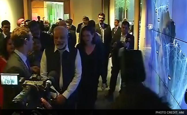 हाईवे की तरह ही महत्वपूर्ण है आईवे निर्माण : पीएम नरेंद्र मोदी