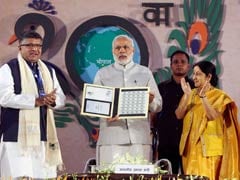 Hindi Will Be at Top in Digital World, Says PM Modi