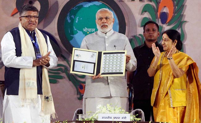 Hindi Will Be at Top in Digital World, Says PM Modi