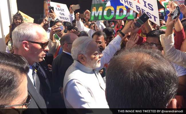 PM Modi Meets Sikh, Gujarati Community Members in San Jose