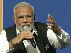 PM Modi Breaks Down at Facebook Townhall While Talking About his Mother