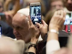In Philadelphia, Pope Francis Urges Laity to Strengthen Church