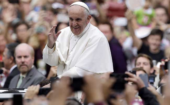 Pope Francis Met Secretly in United States With Anti-Gay Marriage County Clerk: Report