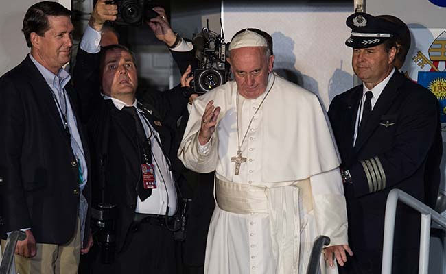 Pope Wades Into US Gay Marriage Debate After Historic Visit