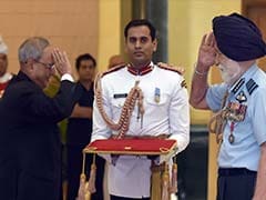 President Mukherjee Honours Ex-Servicemen on Golden Jubilee of 1965 War Triumph