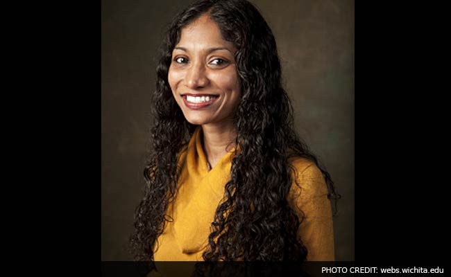 Indian-American Professor Wins Outstanding Teacher Award in US