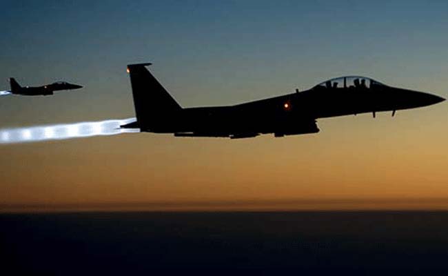 US Hits ISIS With 17 Christmas Day Airstrikes