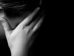 'मैरिज हॉल' के अंदर पोर्न फिल्म की शूटिंग, छापे में 7 महिला सहित 28 लोग गिरफ्तार 'मैरिज हॉल' के अंदर पोर्न फिल्म की शूटिंग, छापे में 7 महिला सहित 28 लोग गिरफ्तार