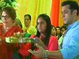 अर्पिता खान शर्मा ने ट्विट कर गणपति उत्सव के बारे में बताया अर्पिता खान शर्मा ने ट्विट कर गणपति उत्सव के बारे में बताया