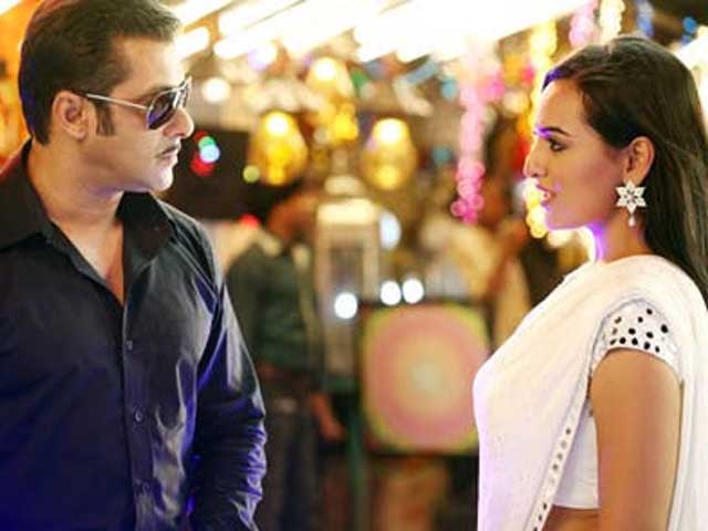 Sonakshi Sinha Thanks Salman Khan on <i>Dabangg</i>'s Fifth Birthday