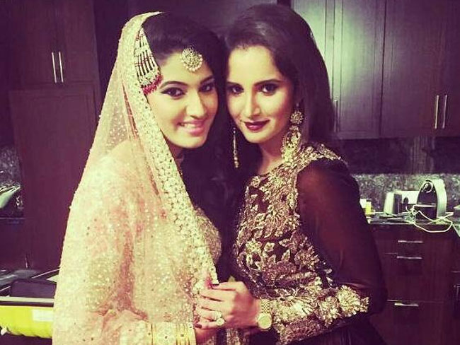 बहन की सगाई में ऐसी नजर आईं टेनिस स्टार सानिया मिर्जा, देखें तस्वीरें