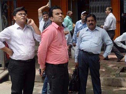 शेयर बाजार : आर्थिक आंकड़े, फेड की बैठक पर रहेगी नजर