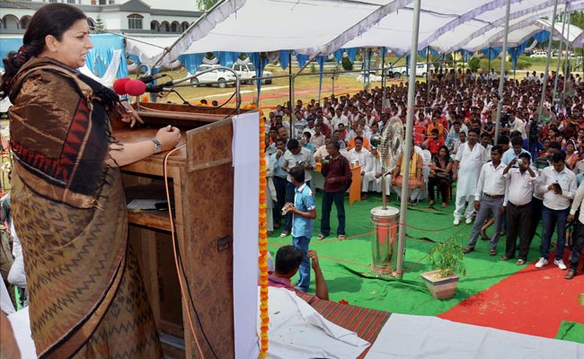 Union Minister Smriti Irani Dares Rahul Gandhi to Send Her to Jail