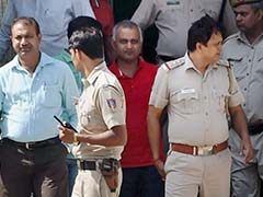 घरेलू हिंसा मामला : सोमनाथ भारती एक दिन के लिए तिहाड़ जेल भेजे गए