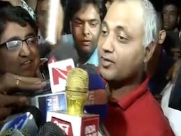 आप नेता सोमनाथ भारती दो दिन की पुलिस रिमांड पर भेजे गए आप नेता सोमनाथ भारती दो दिन की पुलिस रिमांड पर भेजे गए