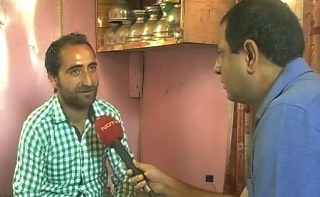 A Year After Floods Washed Away His Wedding, This Kashmiri Man Prepares Again
