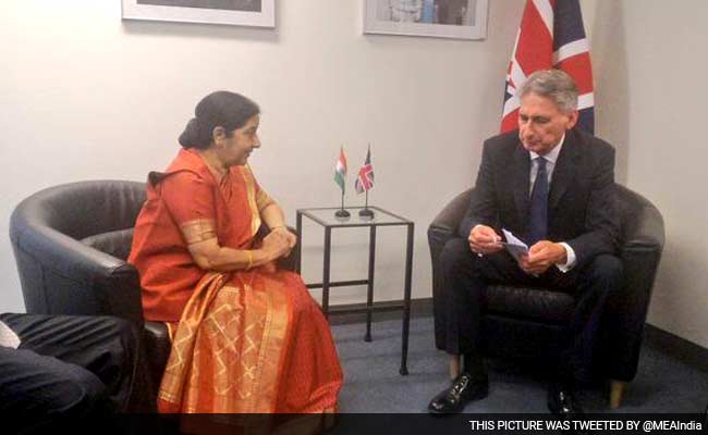 Sushma Swaraj, British Foreign Secretary Discuss PM Modi's Visit to Britain