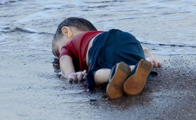 Brutal Images of Syrian Boy Drowned Off Turkey Must Be Seen, Activists Say