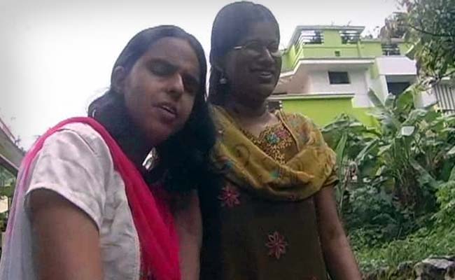 Visually Impaired Teacher Helps Others See the World