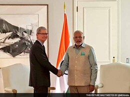 एप्पल सीईओ ने पीएम मोदी से कहा- हमारे संस्थापक स्टीव जॉब्स प्रेरणा के लिए भारत गए थे एप्पल सीईओ ने पीएम मोदी से कहा- हमारे संस्थापक स्टीव जॉब्स प्रेरणा के लिए भारत गए थे