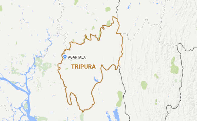 त्रिपुरा : माकपा मुख्‍यालय में 2 मंत्रियों पर कुर्सी से हमला