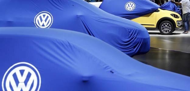 Volkswagen Draws Up Refit Plan For Cars In Pollution Scam