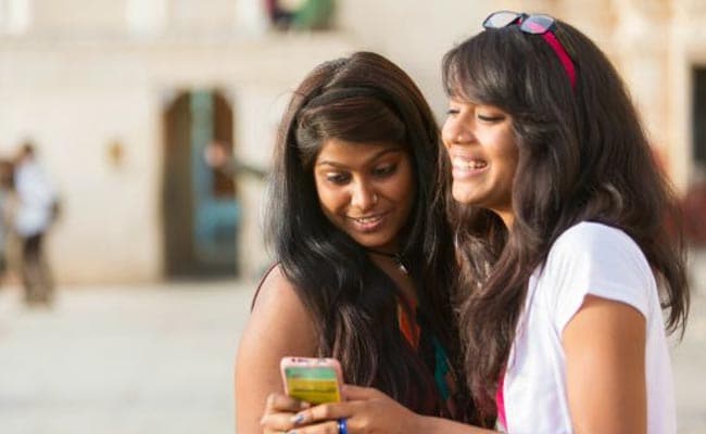 फॉक्सकॉन इंडिया प्लांट में शादीशुदा महिलाओं को नौकरी नहीं? केंद्र ने मांगी रिपोर्ट फॉक्सकॉन इंडिया प्लांट में शादीशुदा महिलाओं को नौकरी नहीं? केंद्र ने मांगी रिपोर्ट