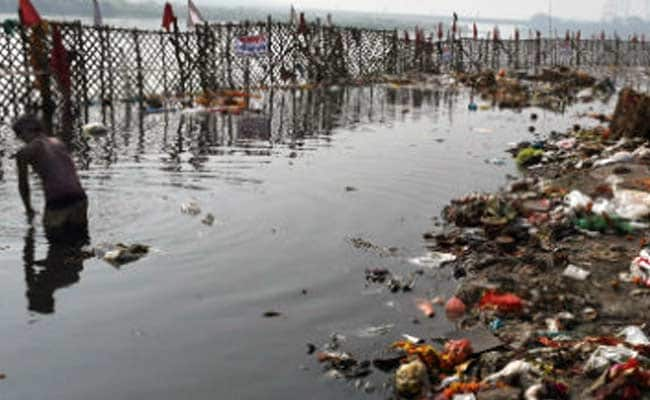 Yamuna's Pathetic Condition Angers Devotees On Ganga Dussehra