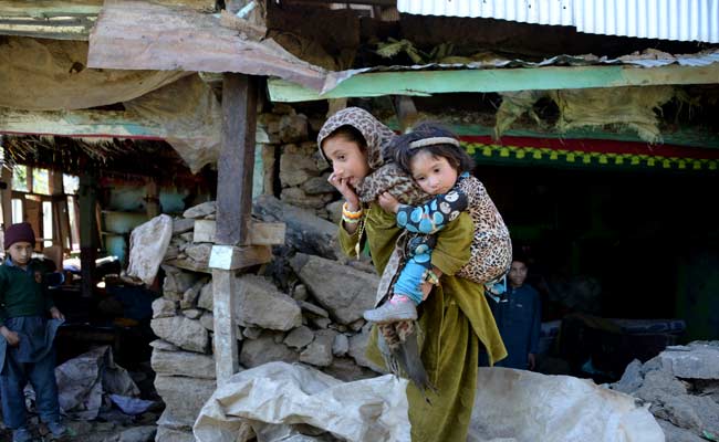Third Night in the Cold for Afghan-Pakistan Quake Survivors