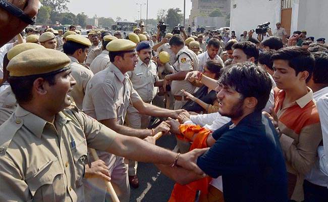 Students Detained for Protesting Outside UGC Office Released