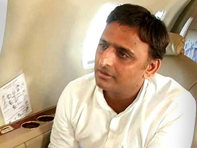 Akhilesh Yadav Directs Departments to Adopt E-Payment System