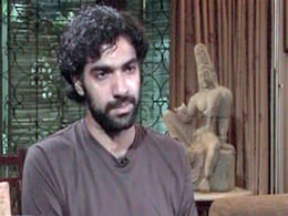 Writers Step Up Protest, 6 More Return Sahitya Akademi Awards Writers Step Up Protest, 6 More Return Sahitya Akademi Awards