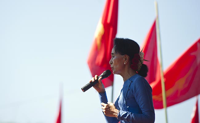 Myanmar's Aung San Suu Kyi Calls for Unity in Divided Rakhine