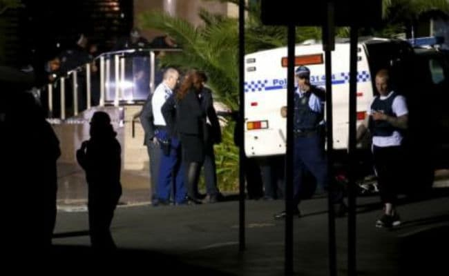 Australian Police Probing Terror Links in Sydney Police Headquarter Shooting