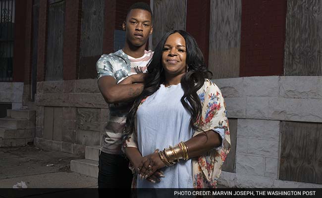 For Baltimore's 'Hero Mom,' Fame Brings Bumpy Ride