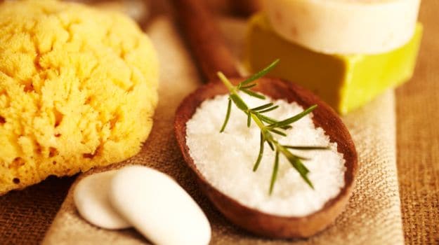 Coconut Oil for Face: 7 Ways to Use it For a Beauty Boost - NDTV Food