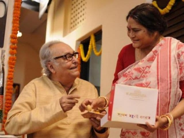 Soumitra Chatterjee, 83, Says He Can't 'Afford to be Choosy' at His Age