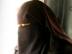 UP: मुस्लिम लड़कियों ने सुनाई आपबीती, कहा- बुर्का पहनने के लिए किया जा रहा मजबूर