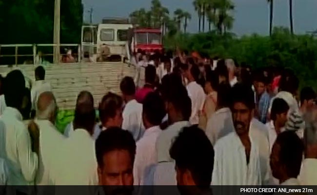 13 Killed, 10 Injured After Mini Truck Collides With Bus in Andhra Pradesh