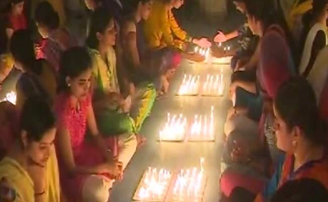 Coimbatore College Pays 30,000 Candle Tribute to President Kalam on His Birth Anniversary