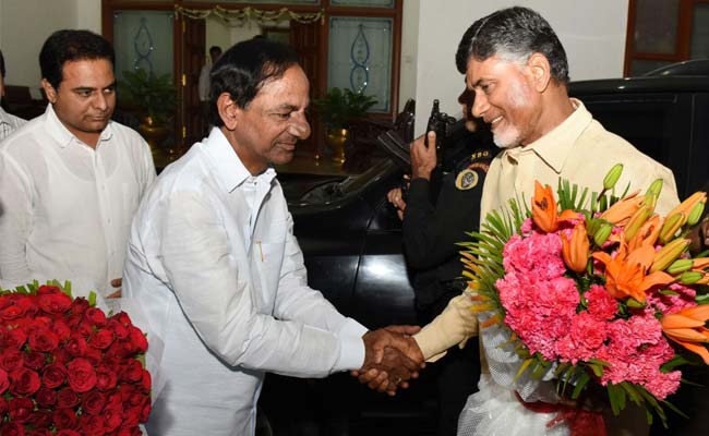 Chandrababu Naidu Invites KCR for Inauguration of Andhra Pradesh Capital