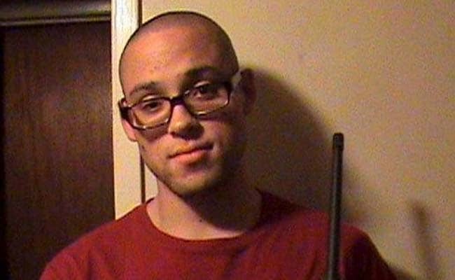 Oregon Shooter Seen as Recluse with Weapons Arsenal