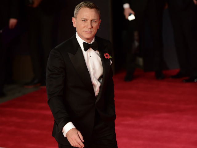 Daniel Craig 'Loves' Playing Bond But 'Hates' Watching Himself On Screen